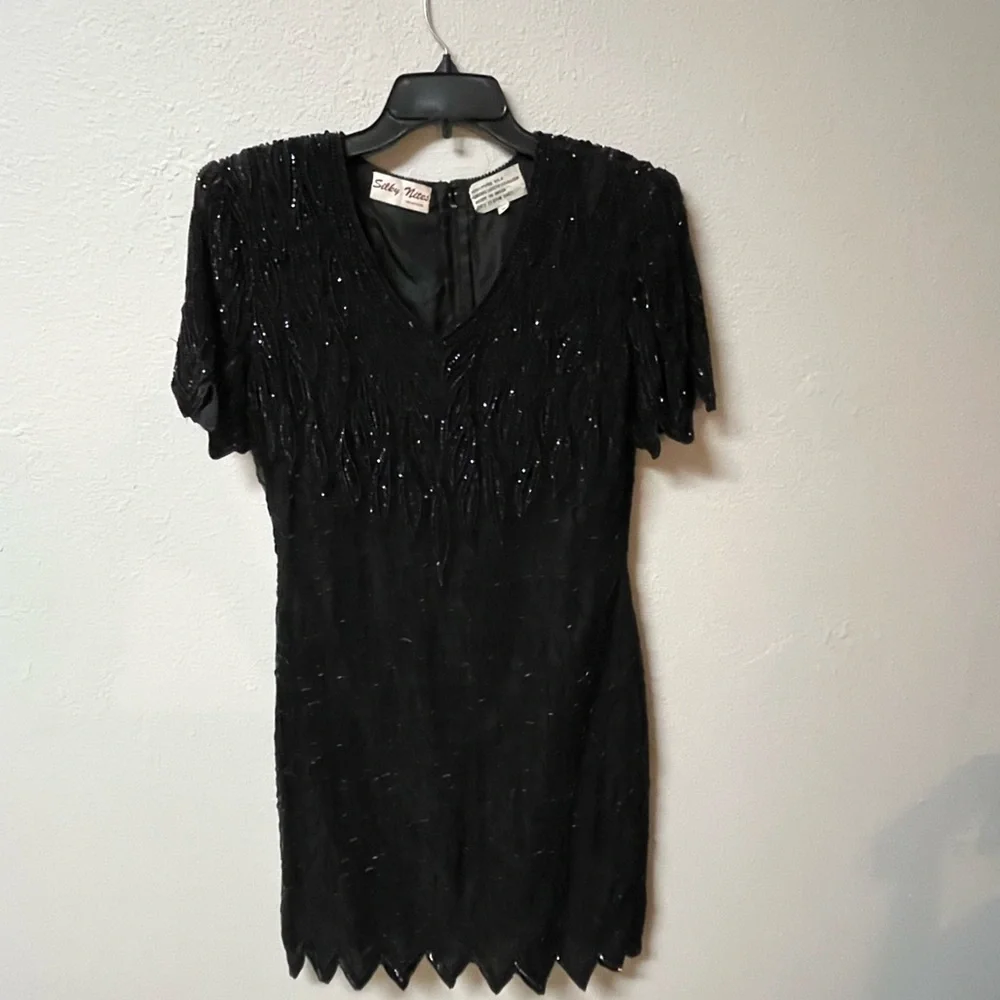 Elegant Black Sequin Mini Dress - Picture 1 of 3